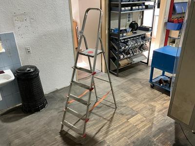 Overview picture of ladder